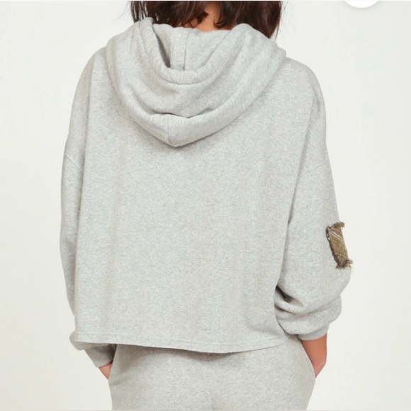 Vintage Havana | Heather Gray With Patchwork Cropped Hoodie - Picture 3 of 8